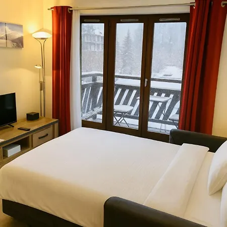 Modern With Balcony In The Center Of