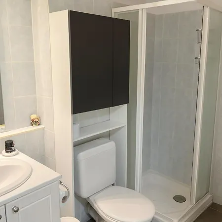 Modern With Balcony In The Center Of Апартаменты *