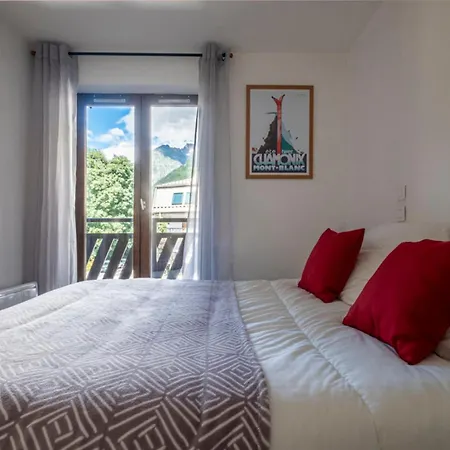 Modern With Balcony In The Center Of