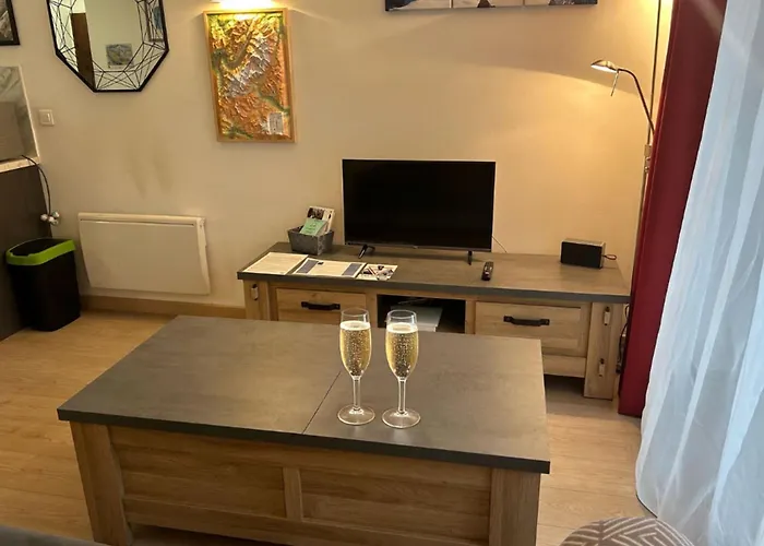 Apartment Modern With Balcony In The Center Of