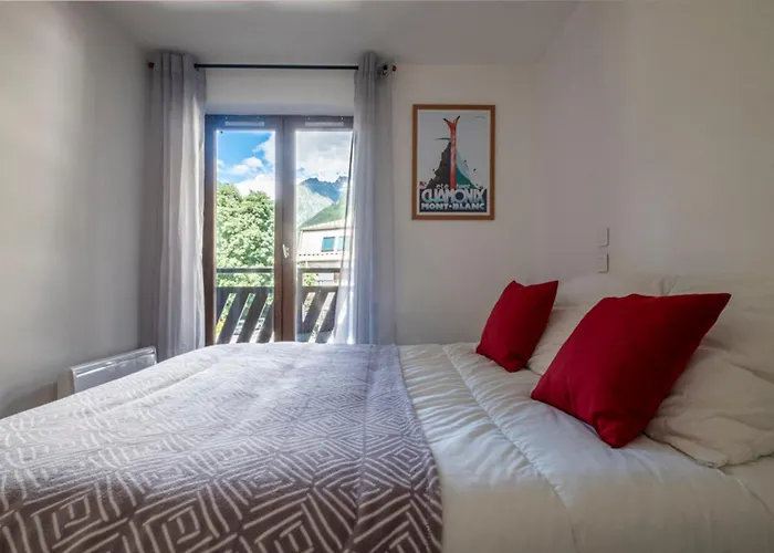 Modern With Balcony In The Center Of